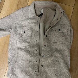 Women’s Vuori pale grey/taupe sherpa jacket
